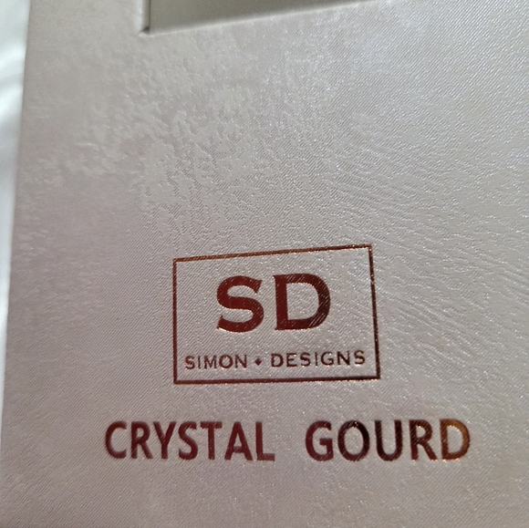 NEW IRIDESCENT CRYSTAL PAPERWEIGHT GOURD IN BOX - Picture 10 of 13